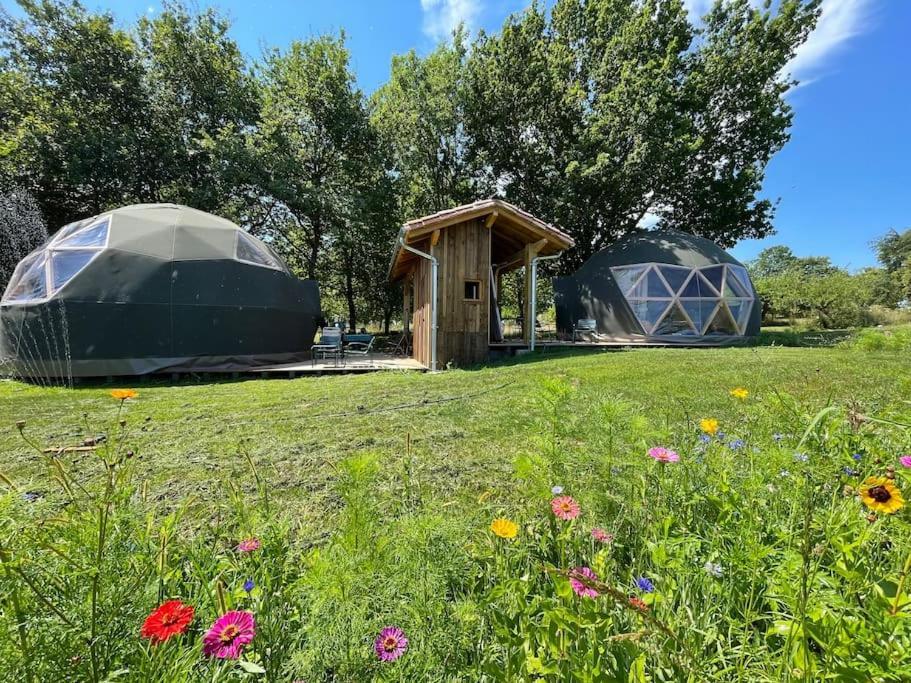 Dome Insolite Lichen Jacuzzi Et Petits-Dejeuners Inclus Gondrin Eksteriør billede